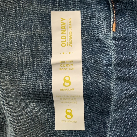 NWT Old Navy mid-rise curvy boot cut jeans. Regular length size 8 - Picture 6 of 8